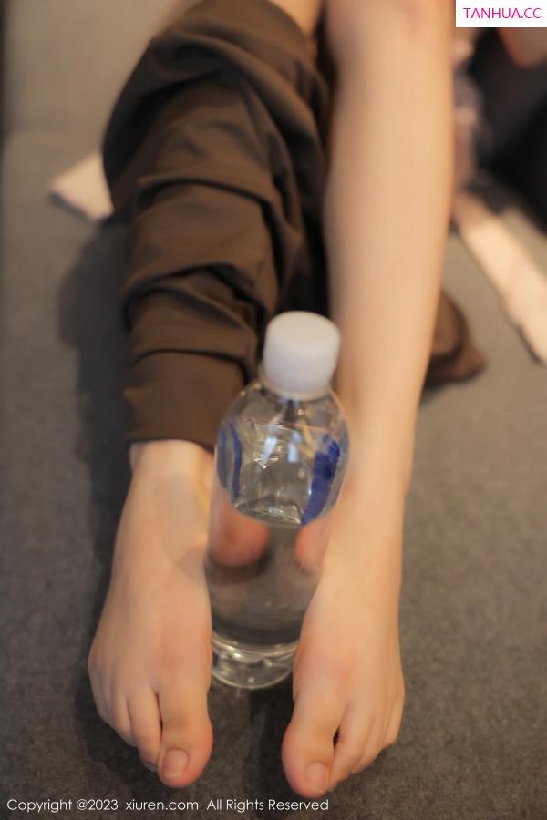   [XiuRen]高清写真图 2023.05.05 No.6683 幼幼 健身美腿第92张图片